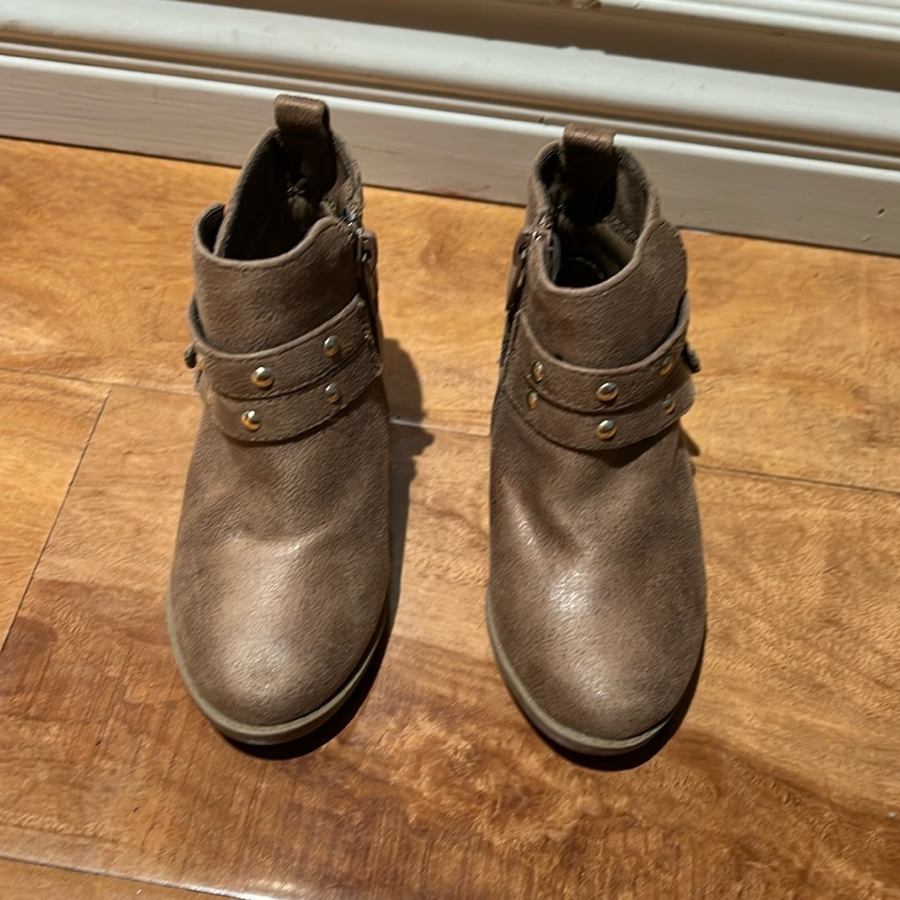 MIA toddler boots